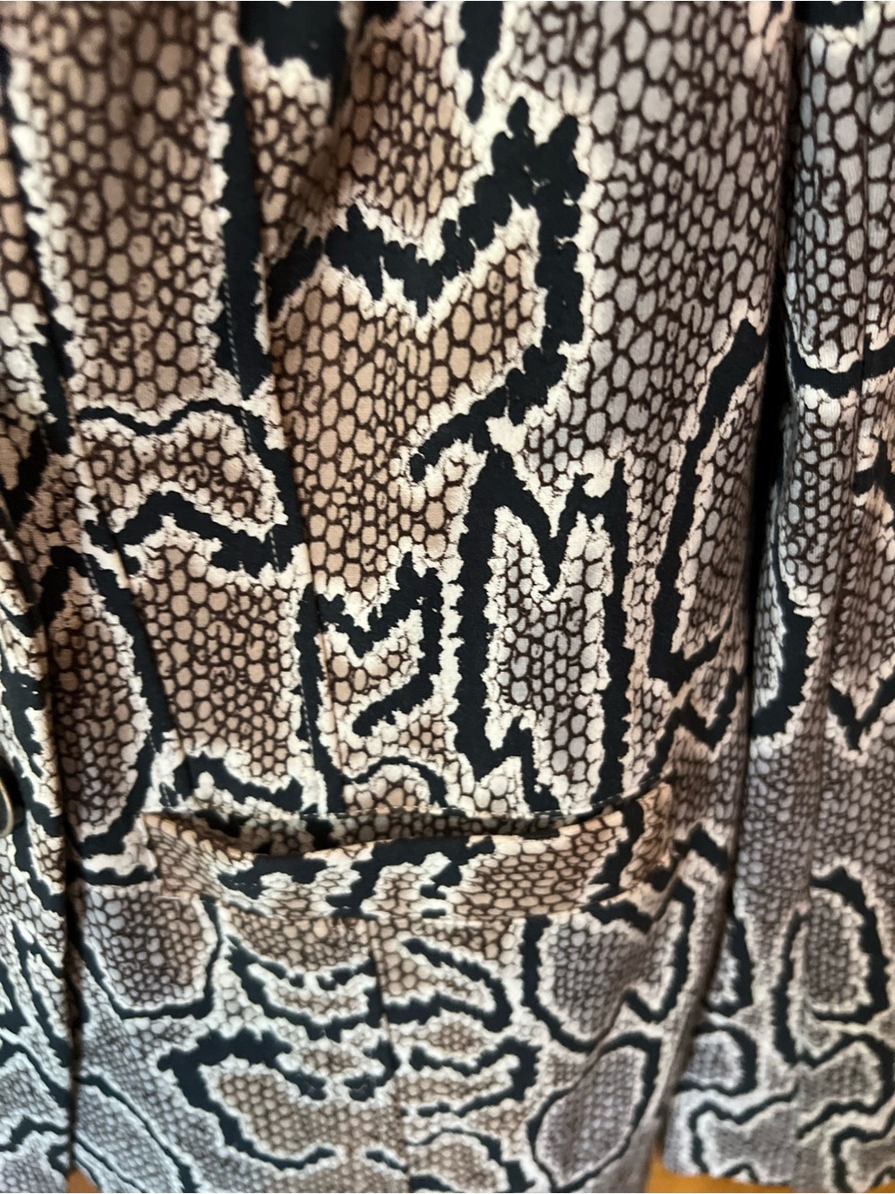 CAbi Python Blazer - Picture 8 of 11